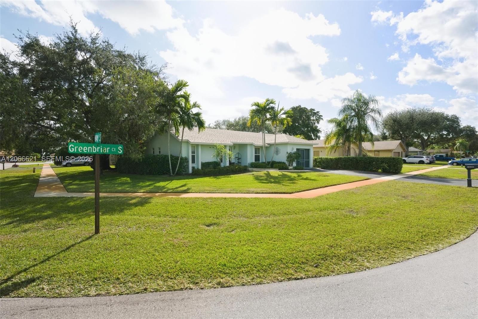 10308 Greenbriar Court Property Photo 22
