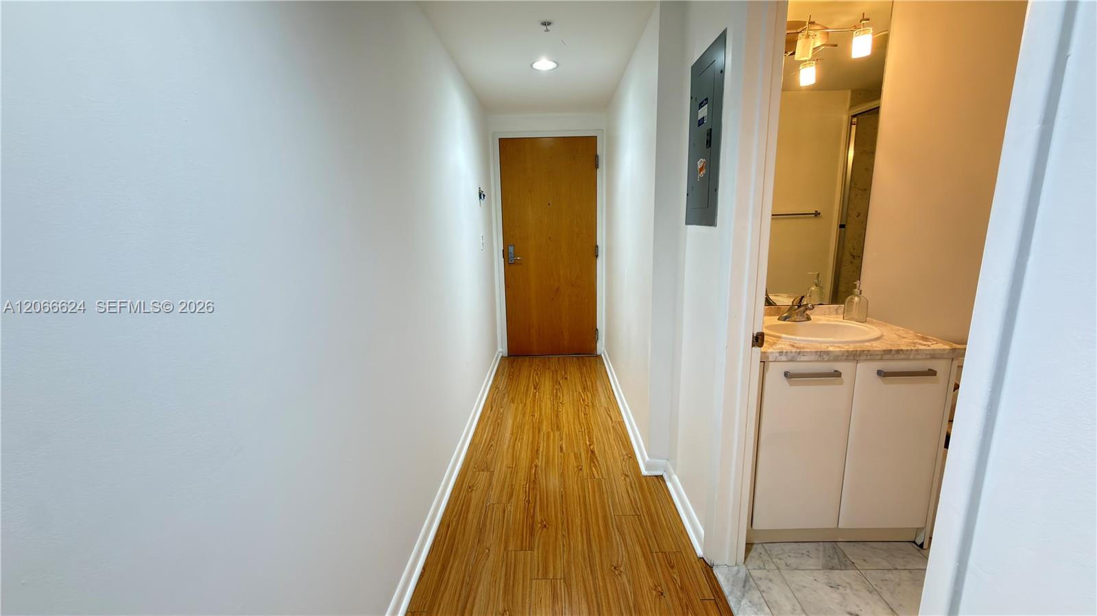 244 Biscayne Boulevard 808 Property Photo 11