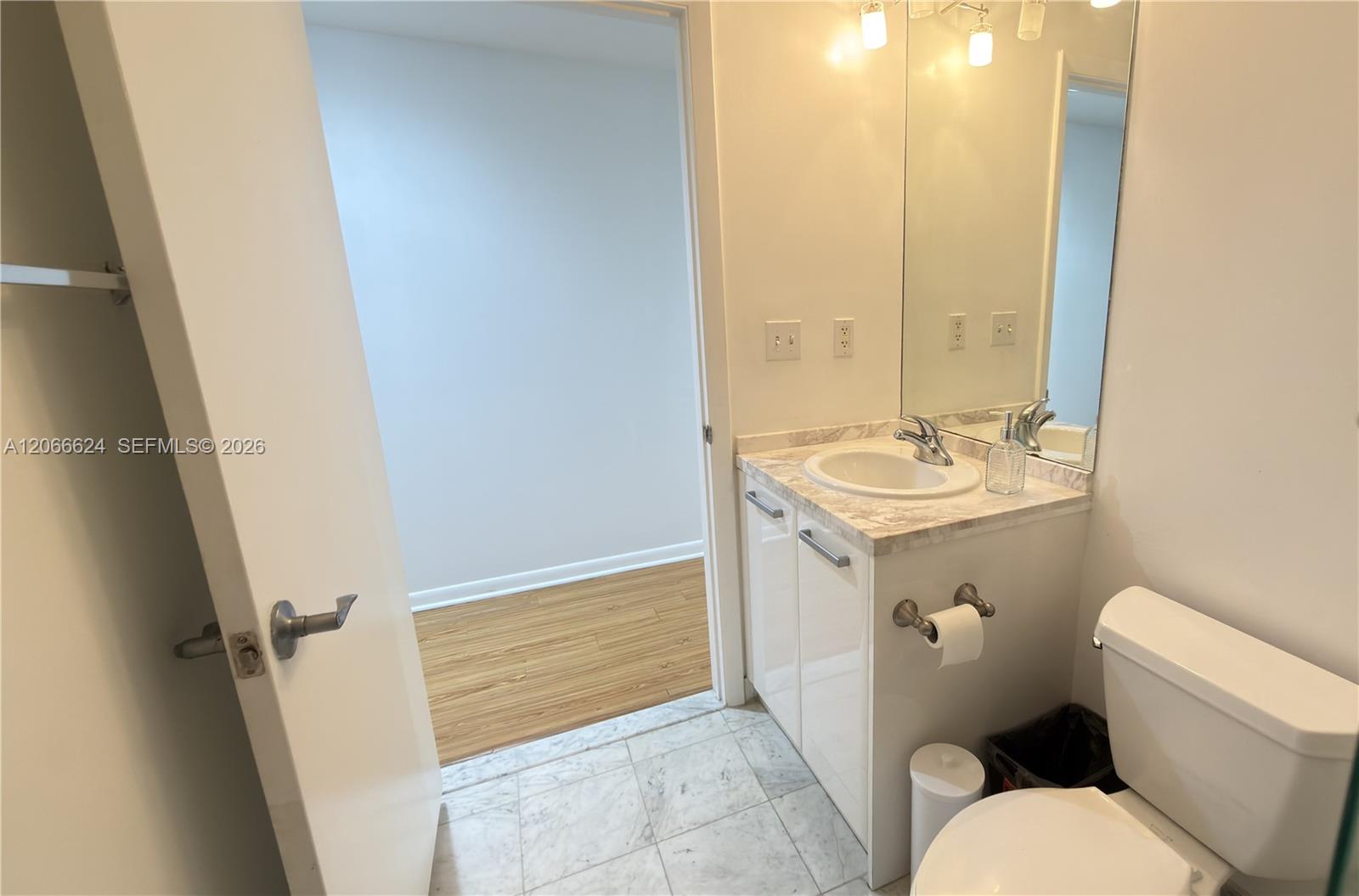 244 Biscayne Boulevard 808 Property Photo 15