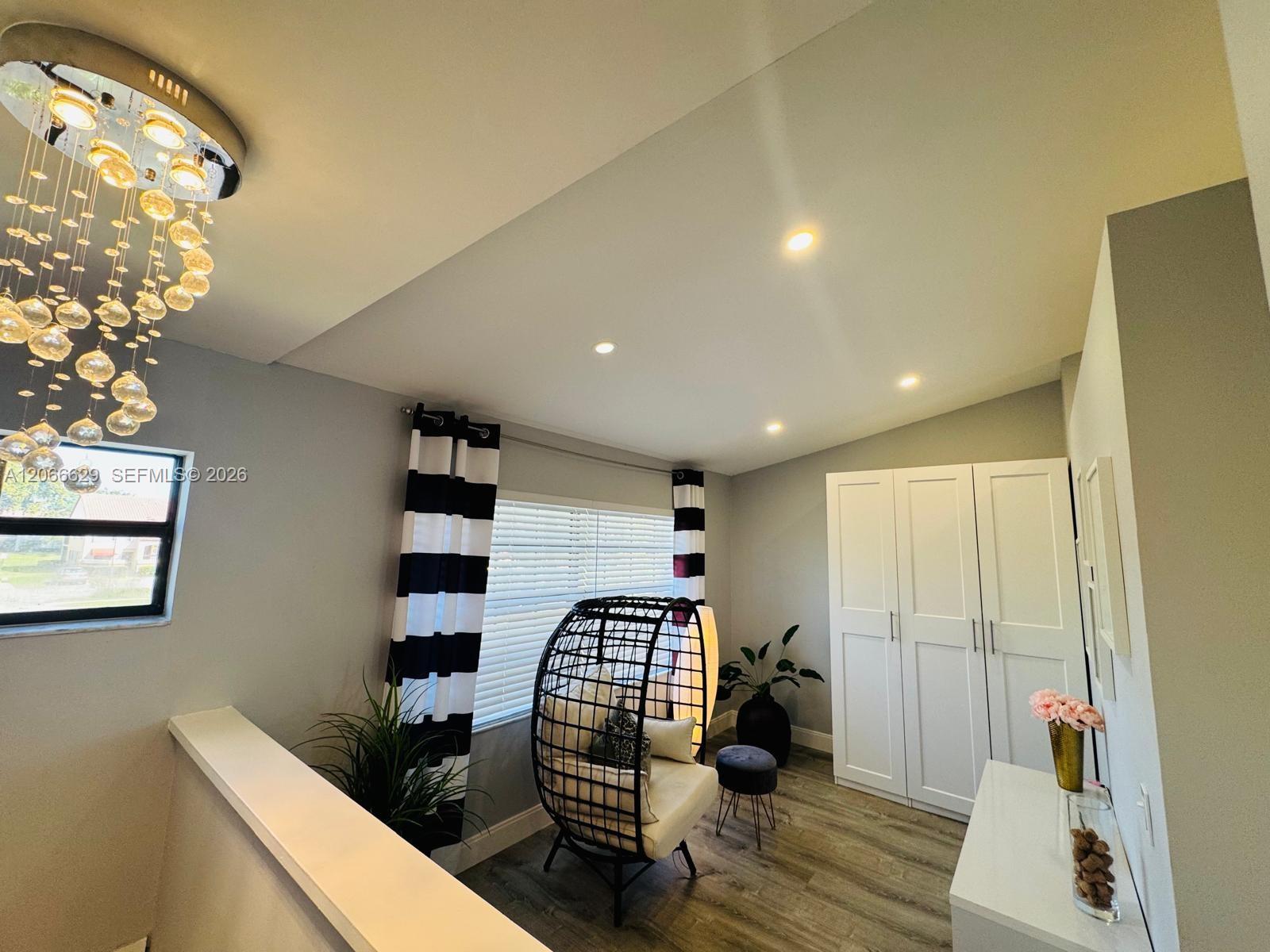 206 Liberty Court . Property Photo 2