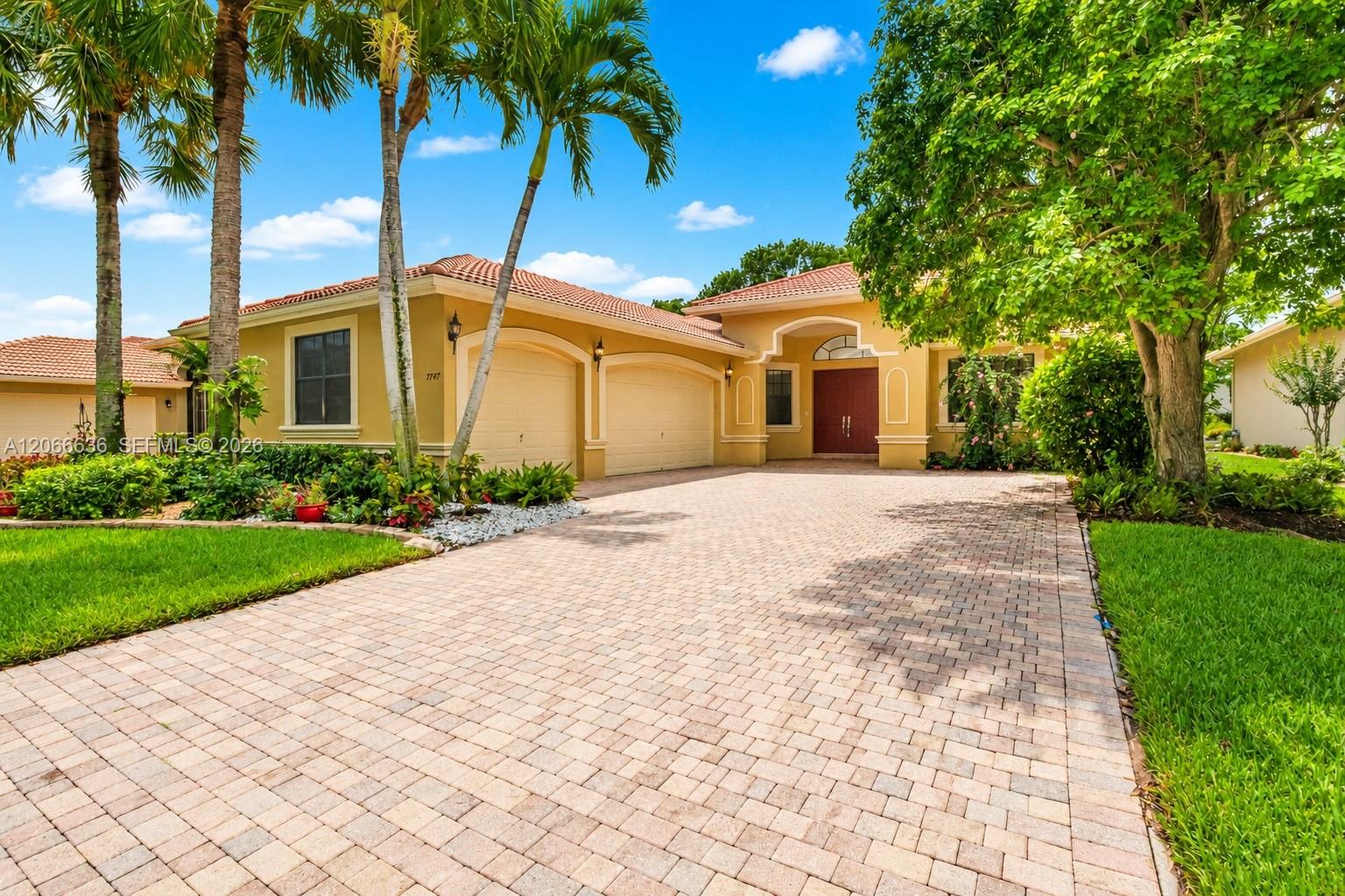 7747 Via Grande Property Photo 1
