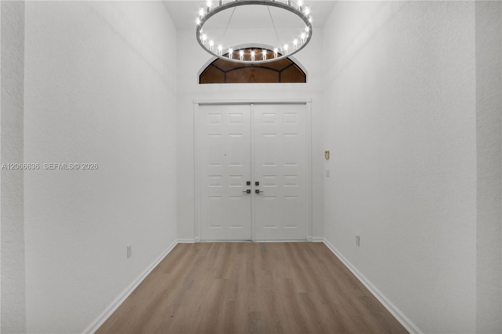 7747 Via Grande Property Photo 3