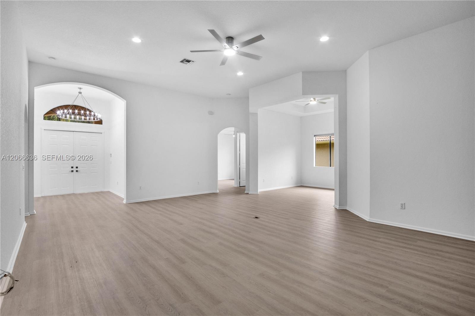 7747 Via Grande Property Photo 4
