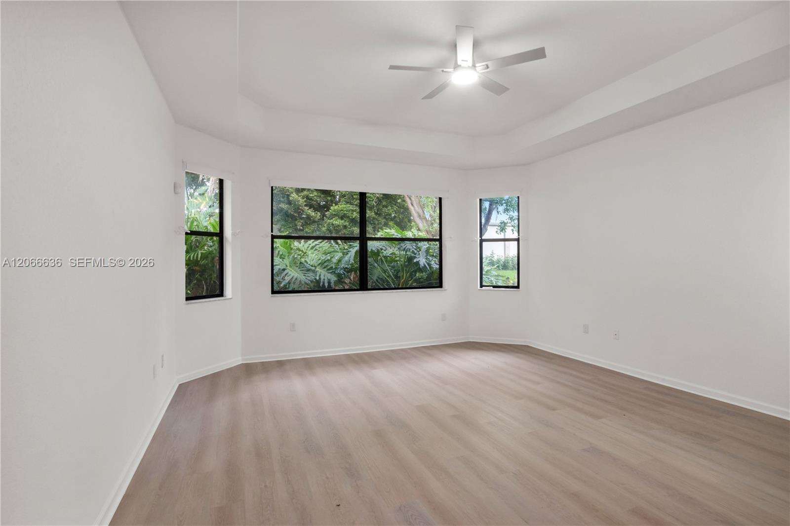 7747 Via Grande Property Photo 8