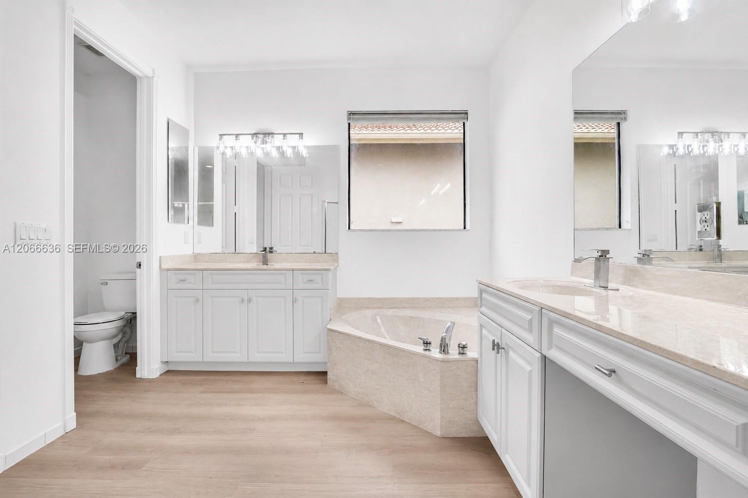 7747 Via Grande Property Photo 12