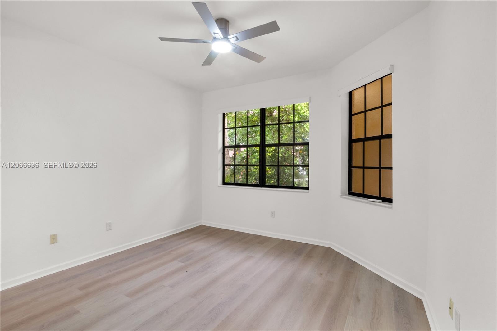 7747 Via Grande Property Photo 13