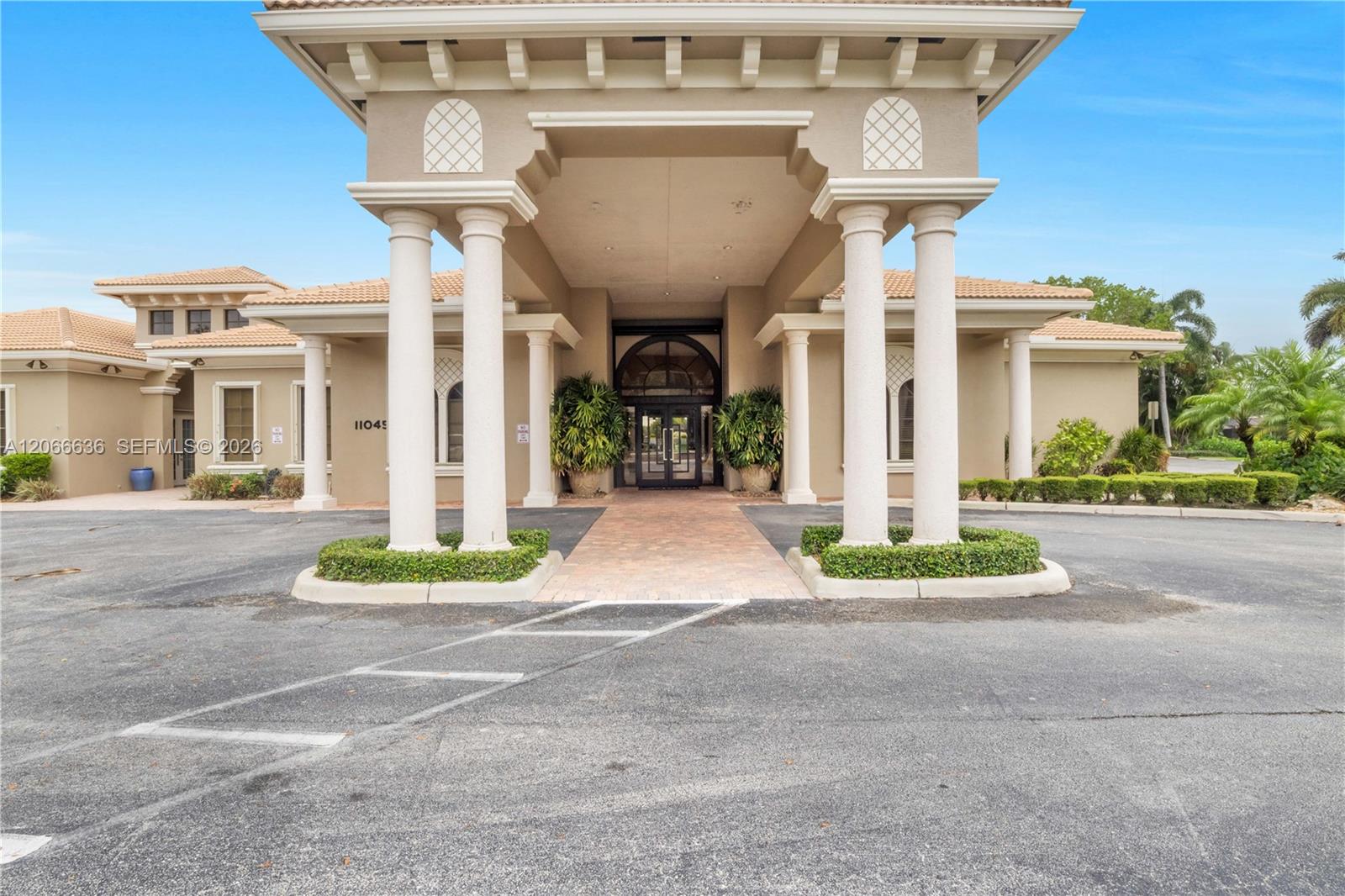 7747 Via Grande Property Photo 21