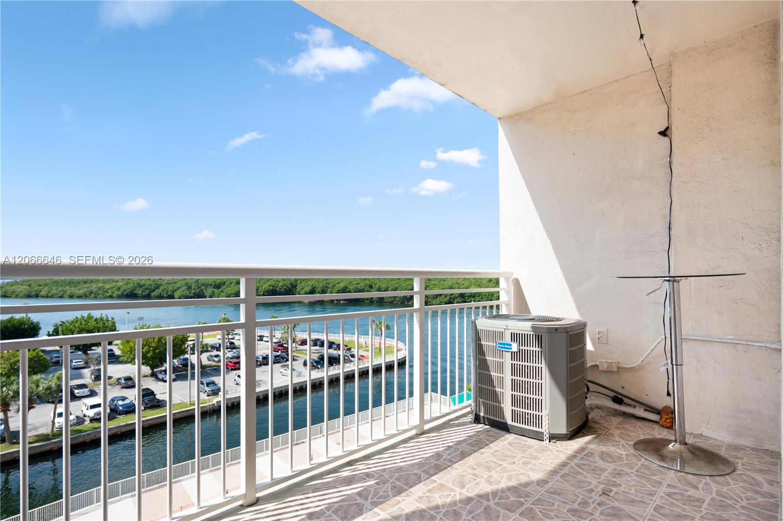 400 Kings Point Drive 606 Property Photo 1