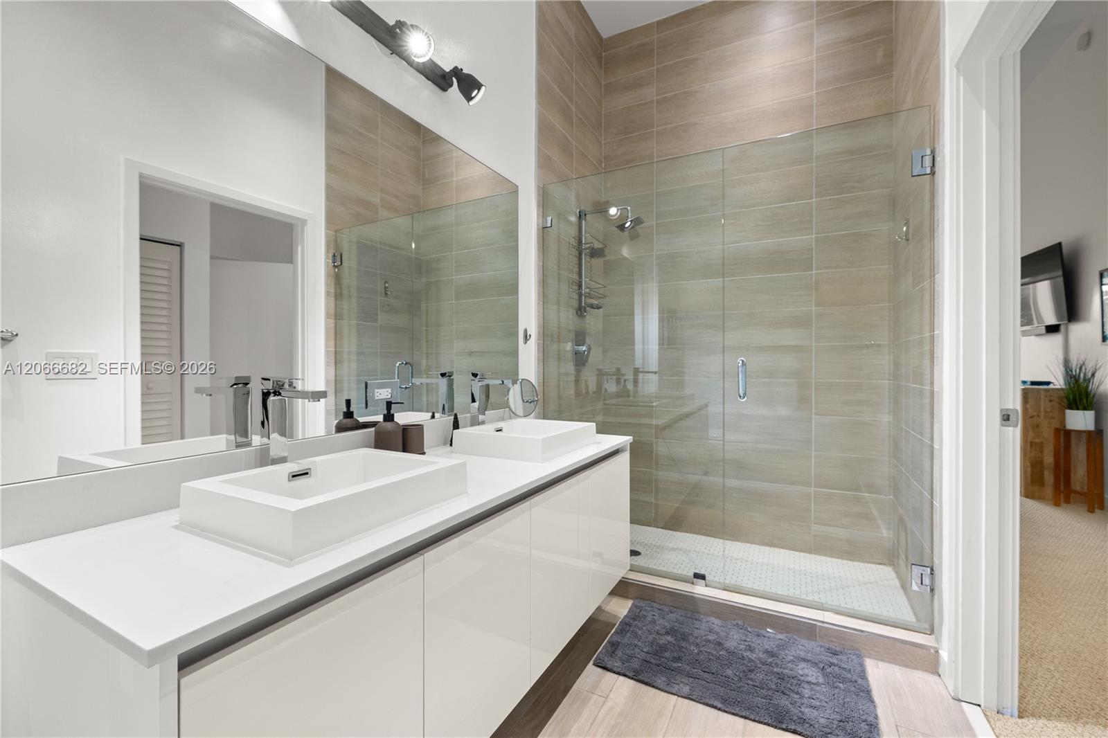 1600 Sw 1st Avenue 307 Property Photo 22