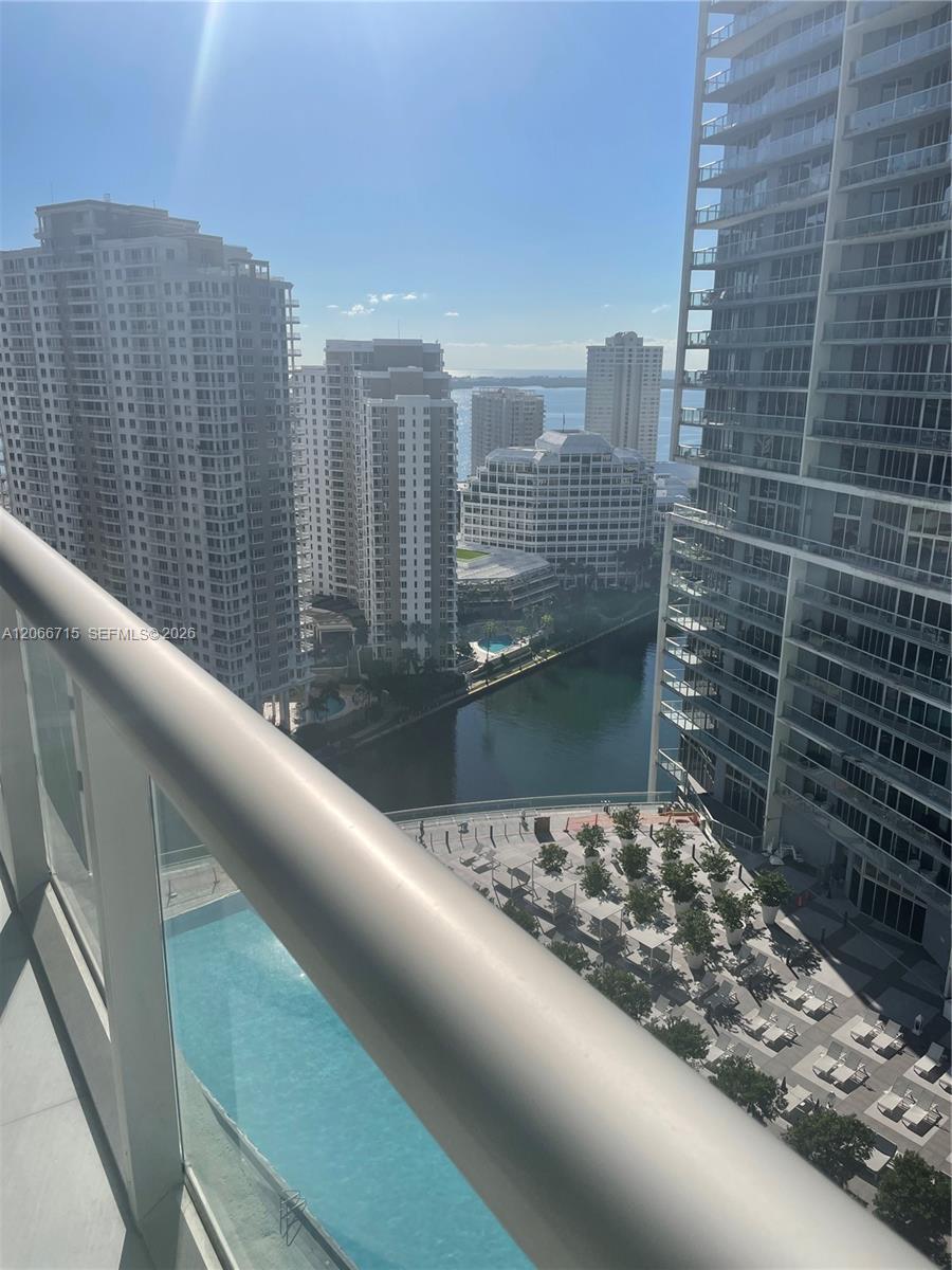 475 Brickell Avenue 2511 Property Photo 8
