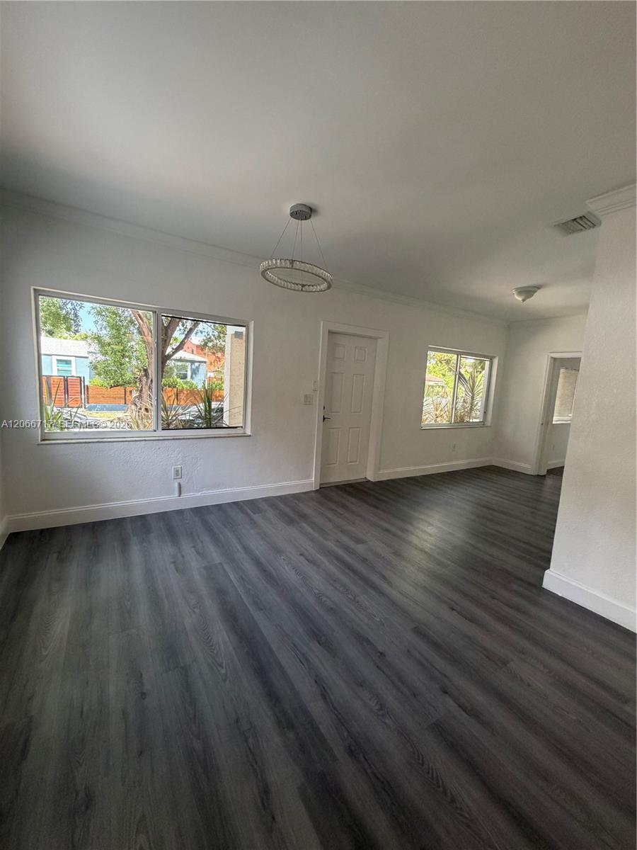 328 Sw 15th Avenue - Property Photo 6