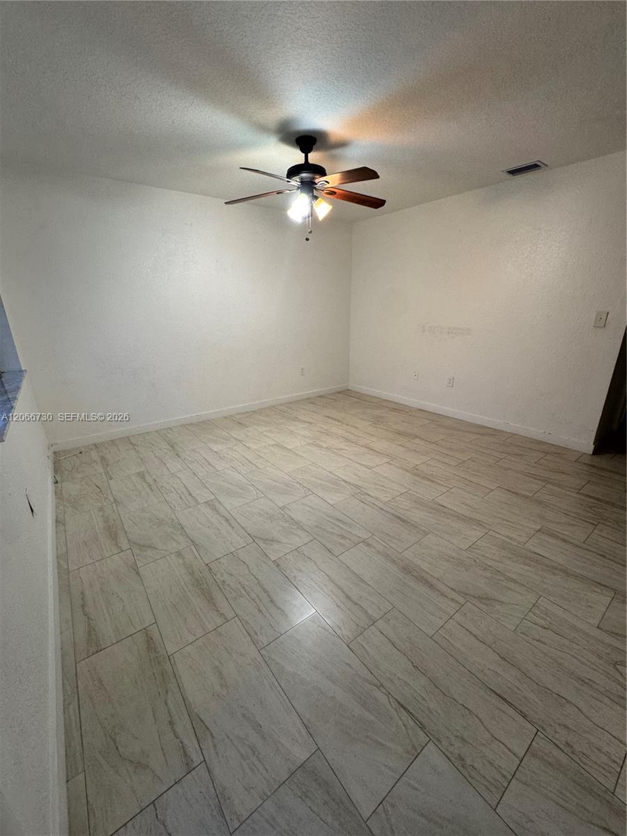 2124-2126 Thomas Street 2126 Property Photo 5
