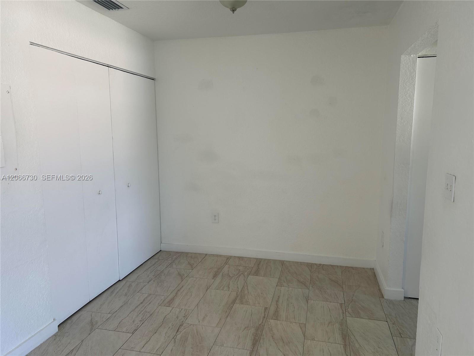 2124-2126 Thomas Street 2126 Property Photo 9