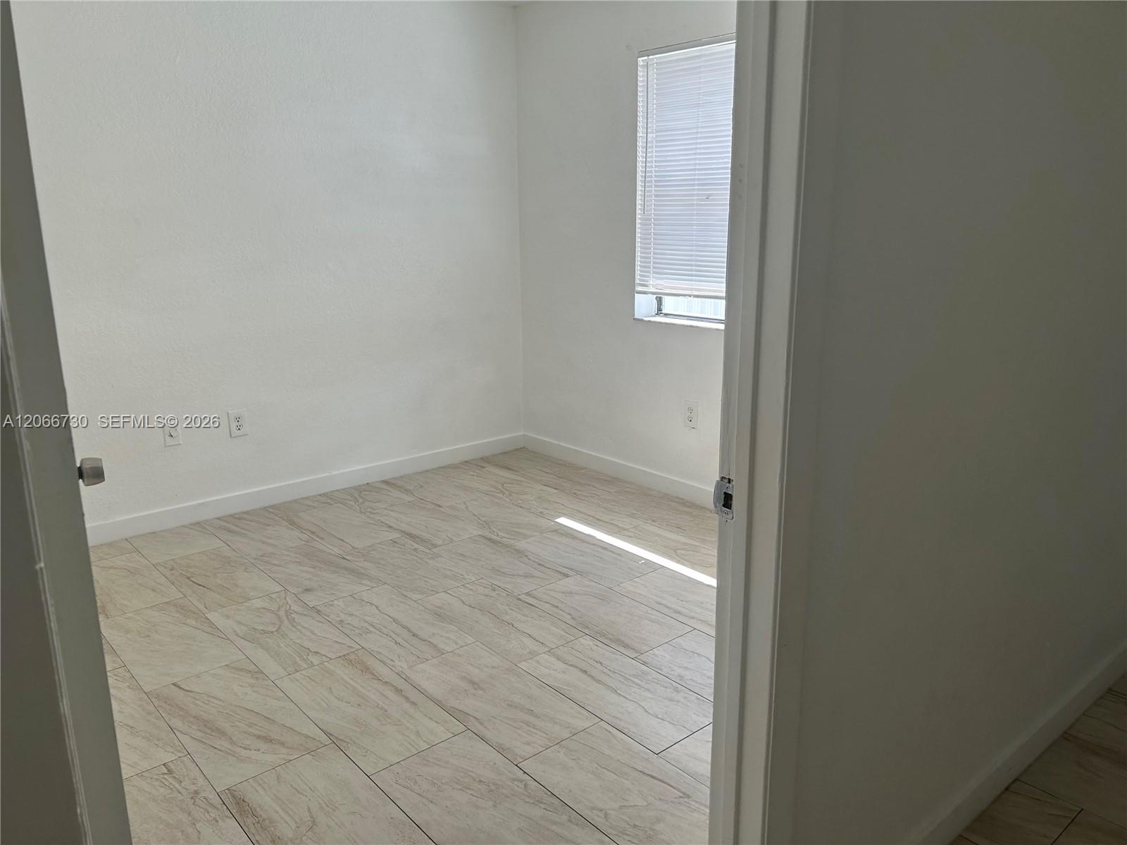 2124-2126 Thomas Street 2126 Property Photo 13