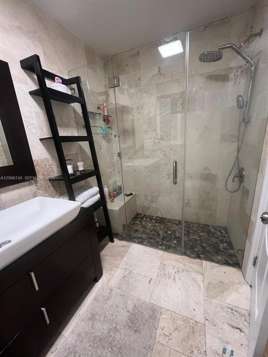 3460 Buchanan Street Property Photo 5