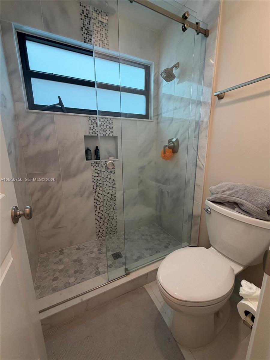 A12066756 Property Photo 14
