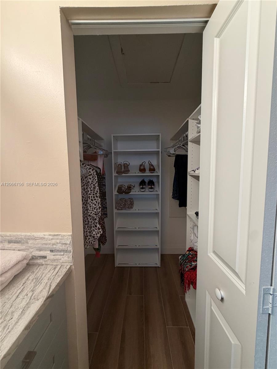 A12066756 Property Photo 17