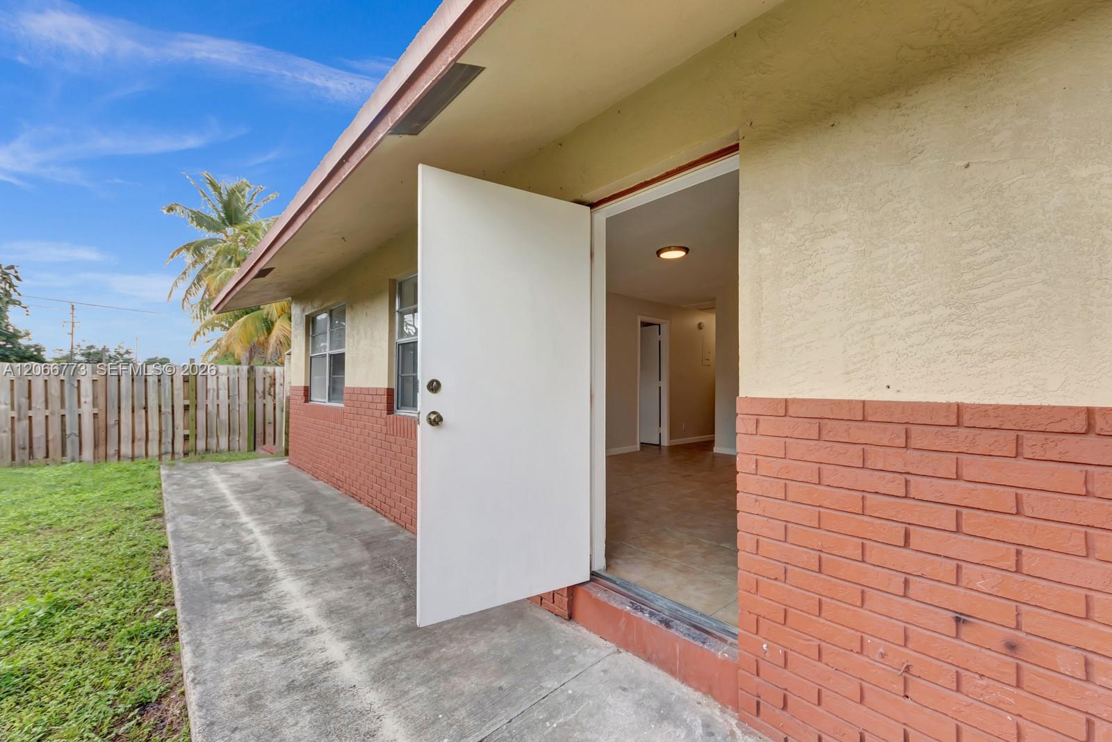 2610 Riverland Drive Property Photo 2