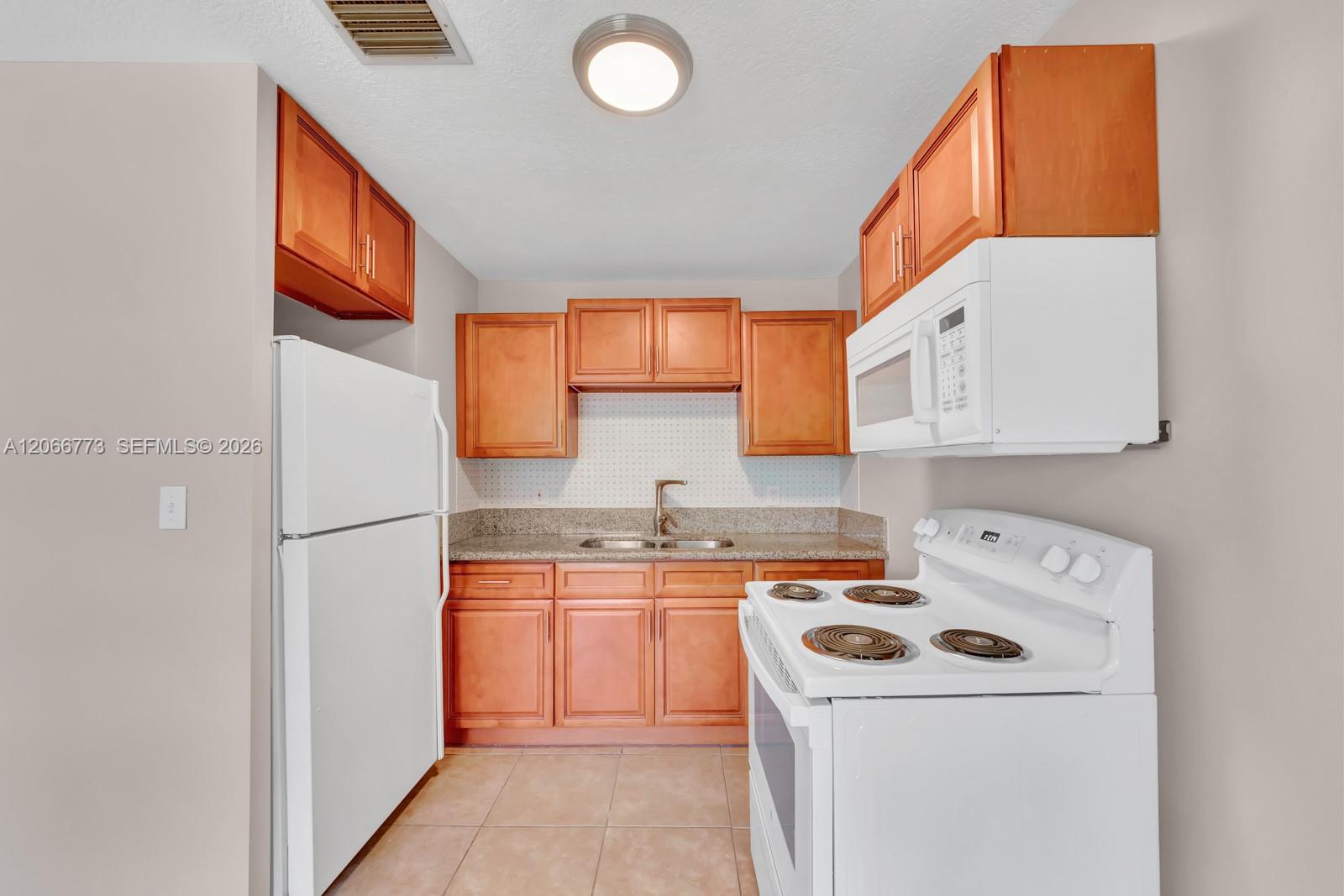 2610 Riverland Drive Property Photo 4