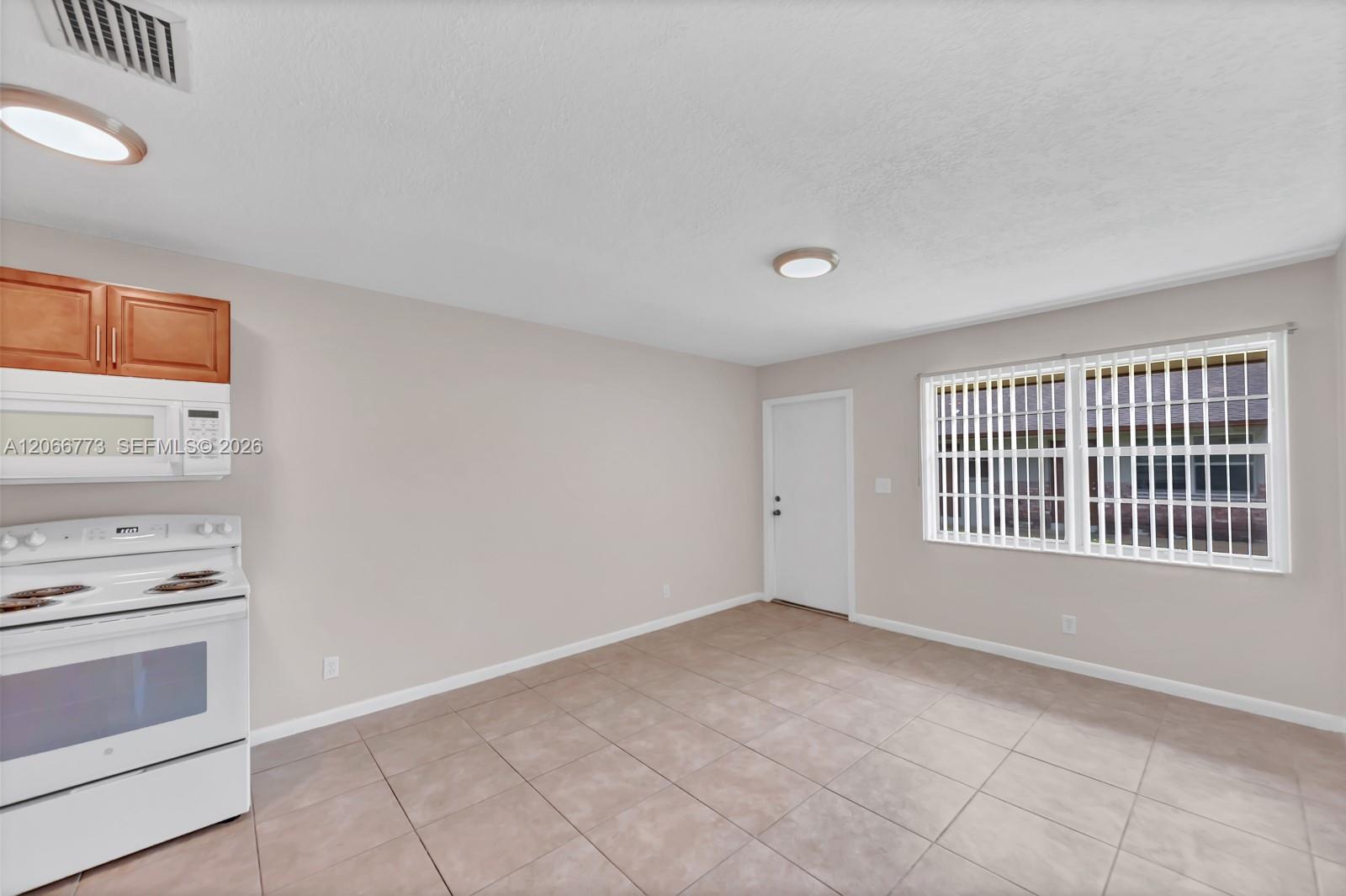 2610 Riverland Drive Property Photo 7