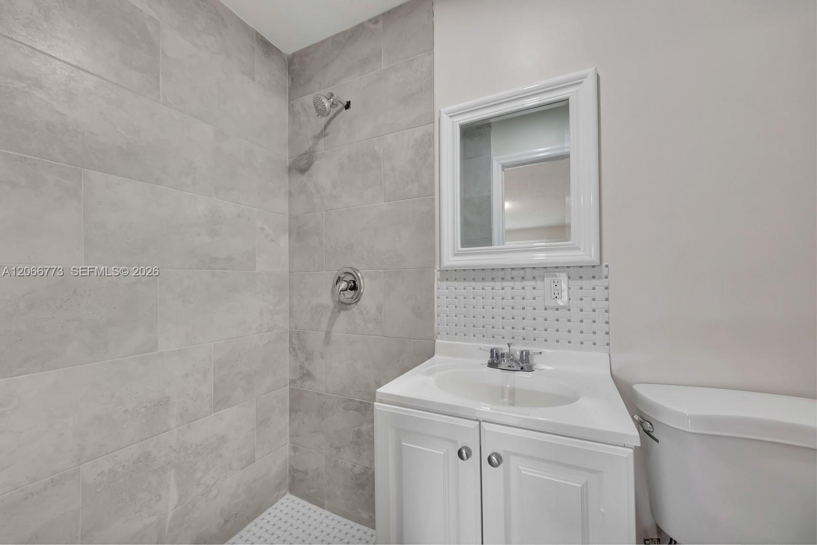 2610 Riverland Drive Property Photo 9