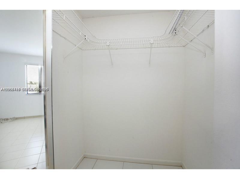 255 Galen Drive 4l Property Photo 13