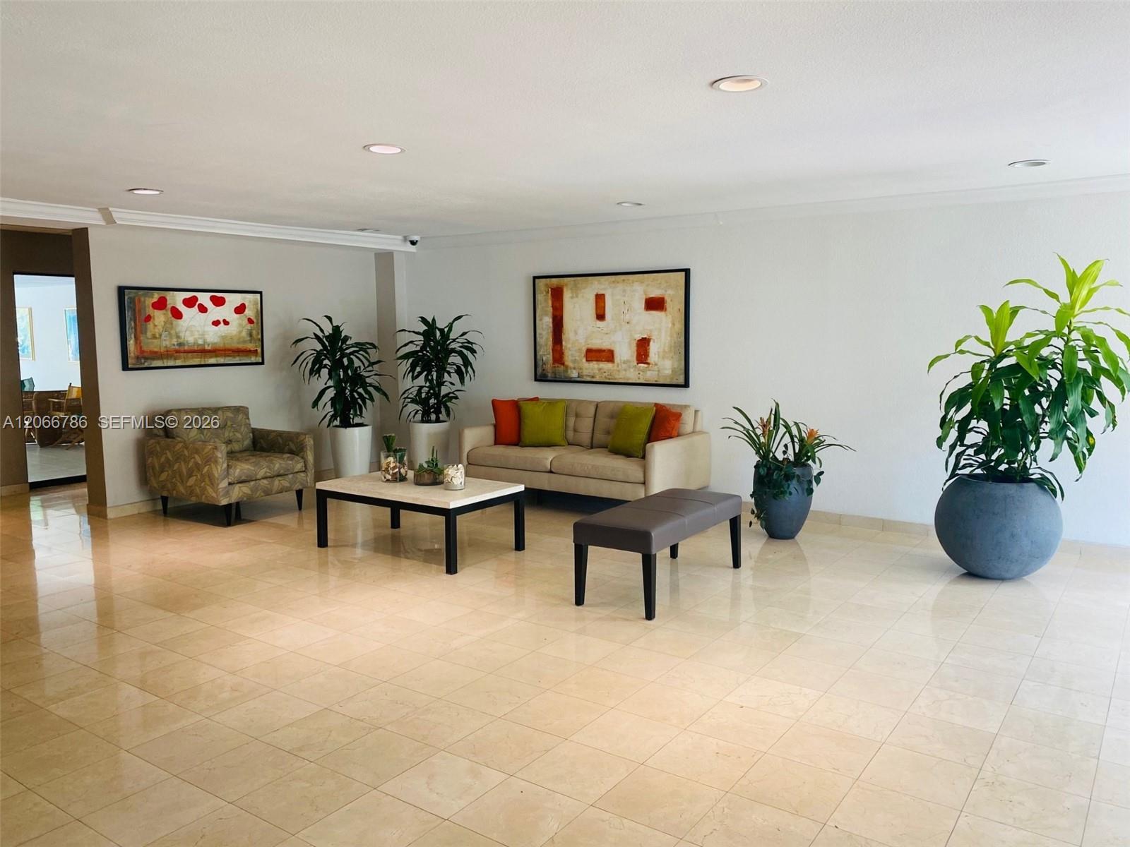 255 Galen Drive 4l Property Photo 17