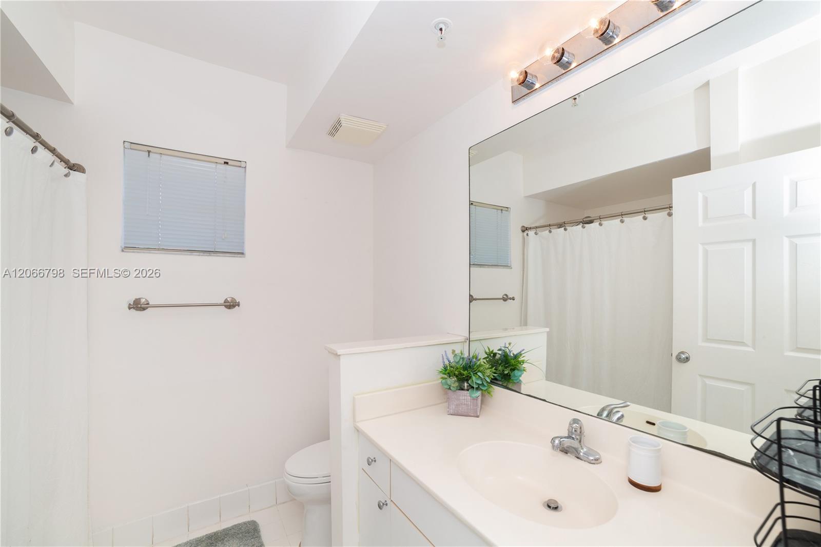 17100 N Bay Road 1501 Property Photo 25