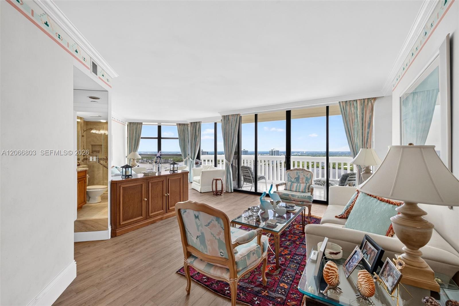 1000 Island Boulevard 2911 Property Photo 3