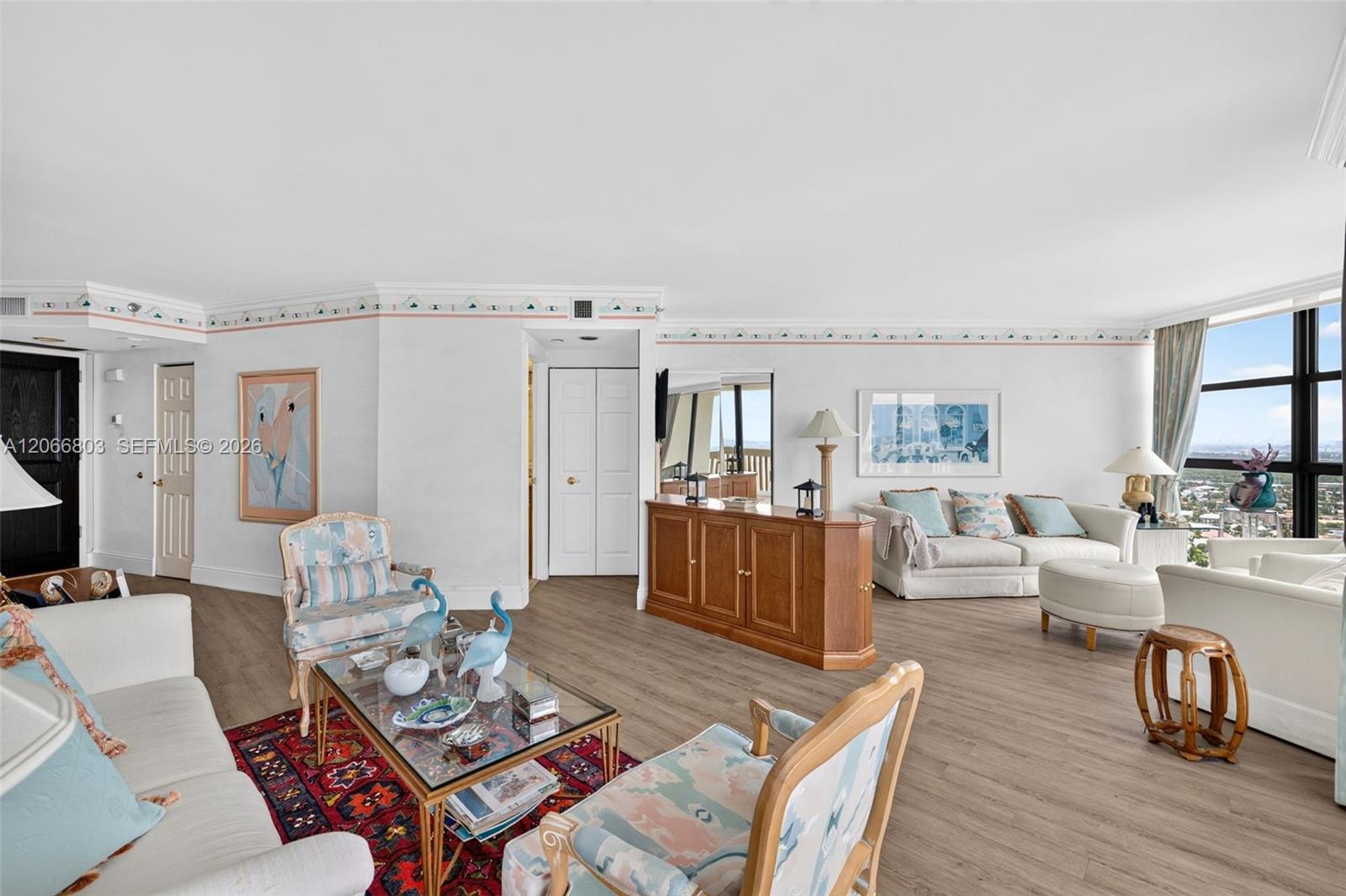 1000 Island Boulevard 2911 Property Photo 5