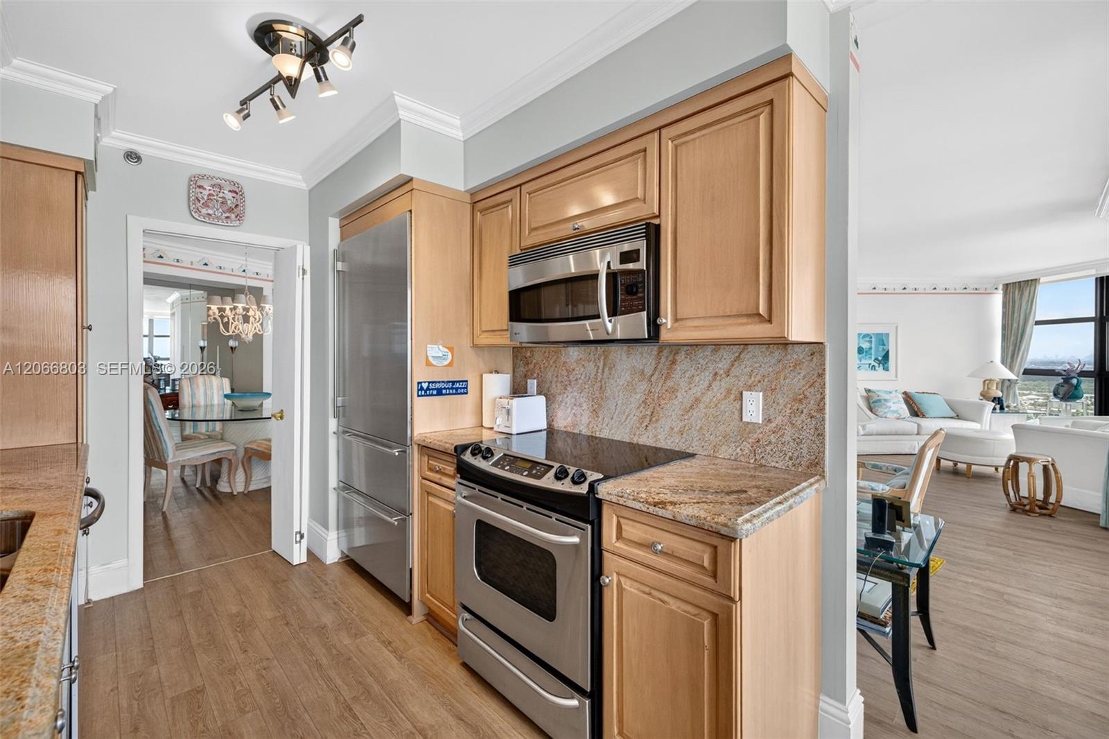 1000 Island Boulevard 2911 Property Photo 30