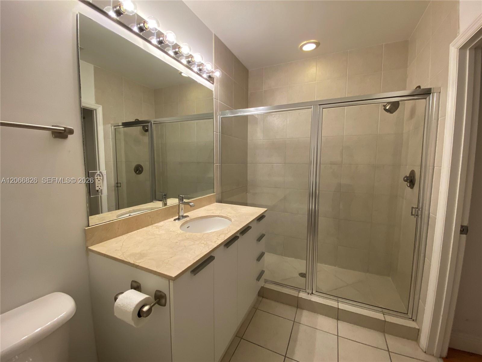 140 S Dixie Highway 1025 Property Photo 14