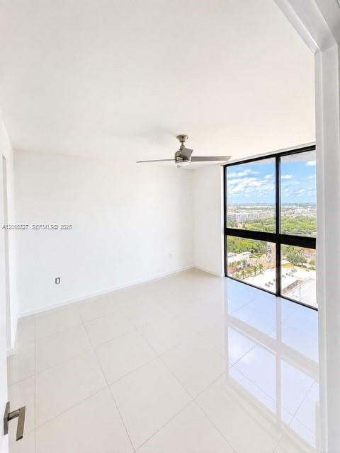 5252 Nw 85th Avenue 1807 Property Photo 6