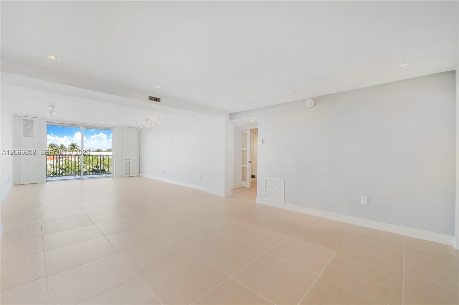 210 Sea View Drive 409 Property Photo 2