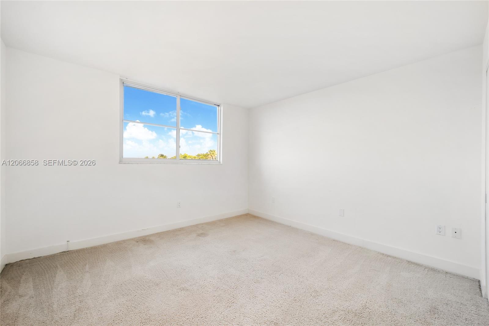 210 Sea View Drive 409 Property Photo 10