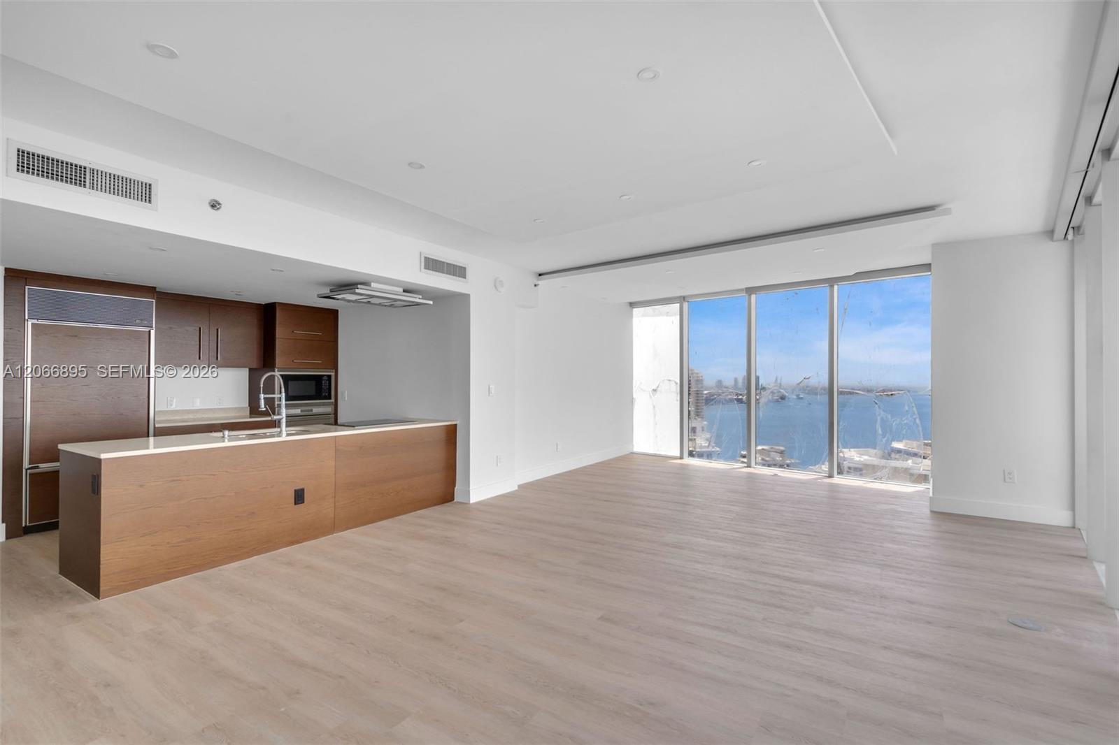 495 Brickell Avenue 3601 Property Photo 5