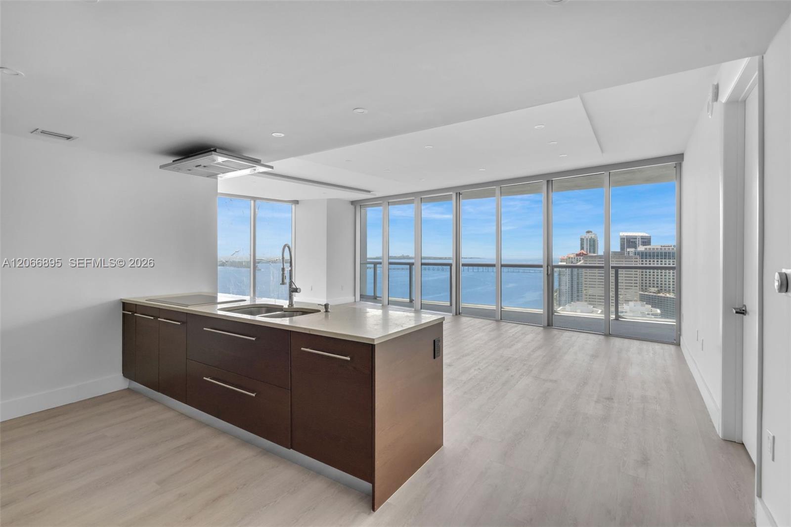 495 Brickell Avenue 3601 Property Photo 8