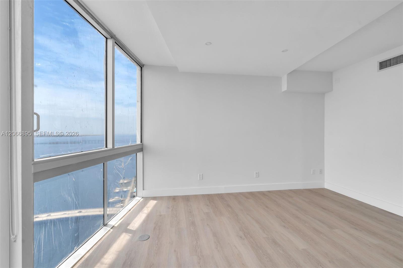 495 Brickell Avenue 3601 Property Photo 18