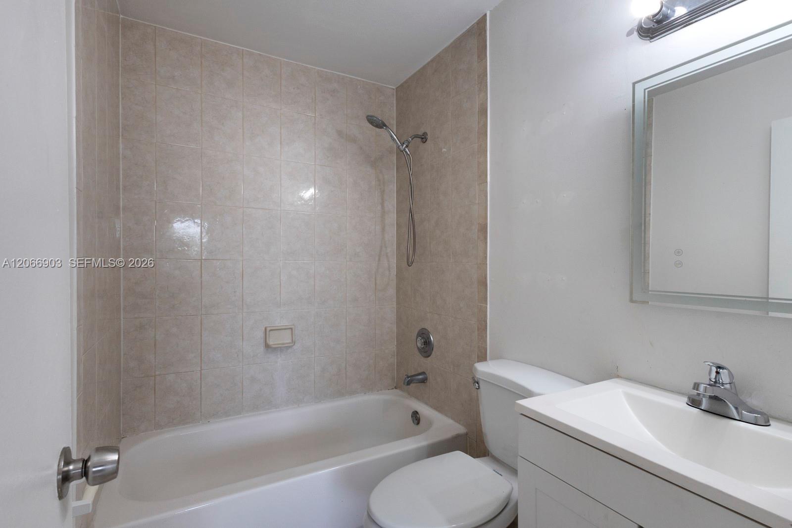 A12066903 Property Photo 4