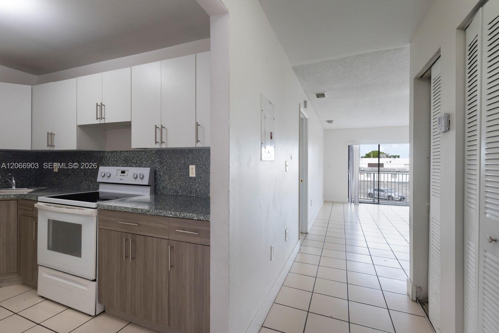A12066903 Property Photo 6