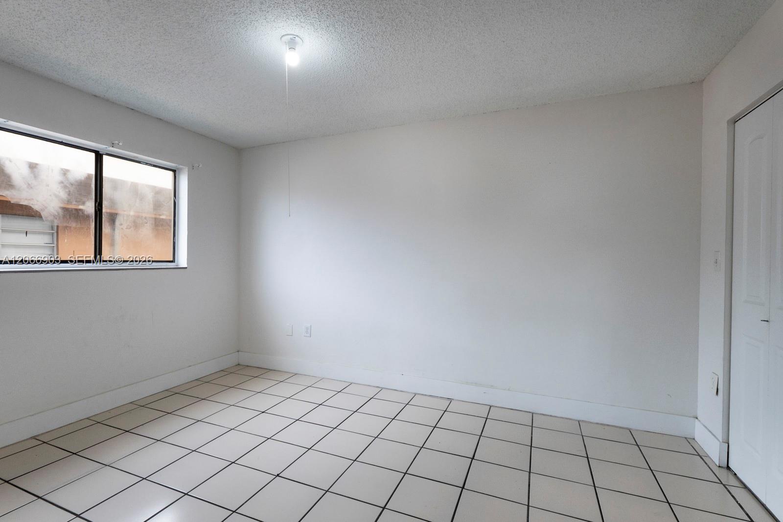 A12066903 Property Photo 9