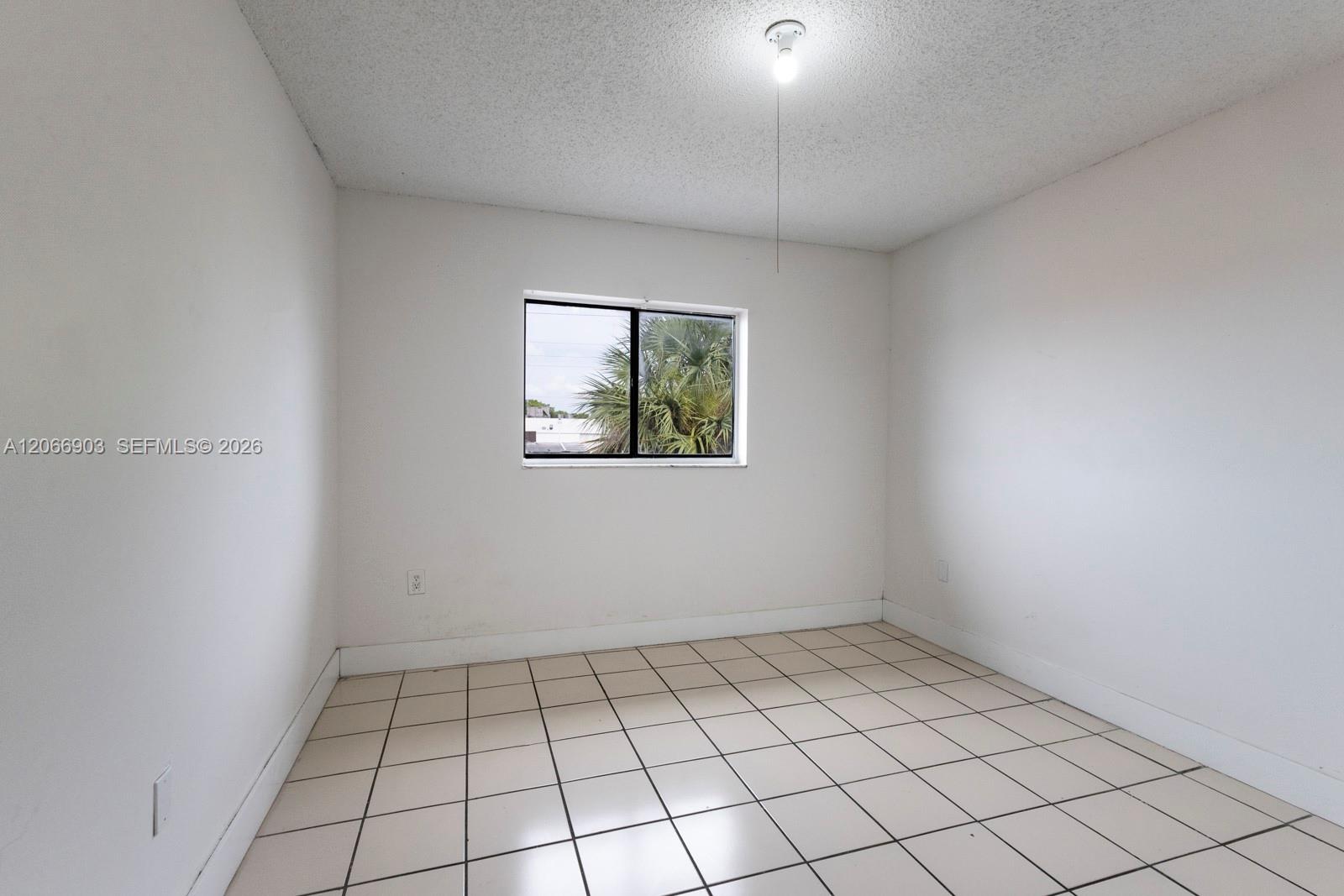 A12066903 Property Photo 11