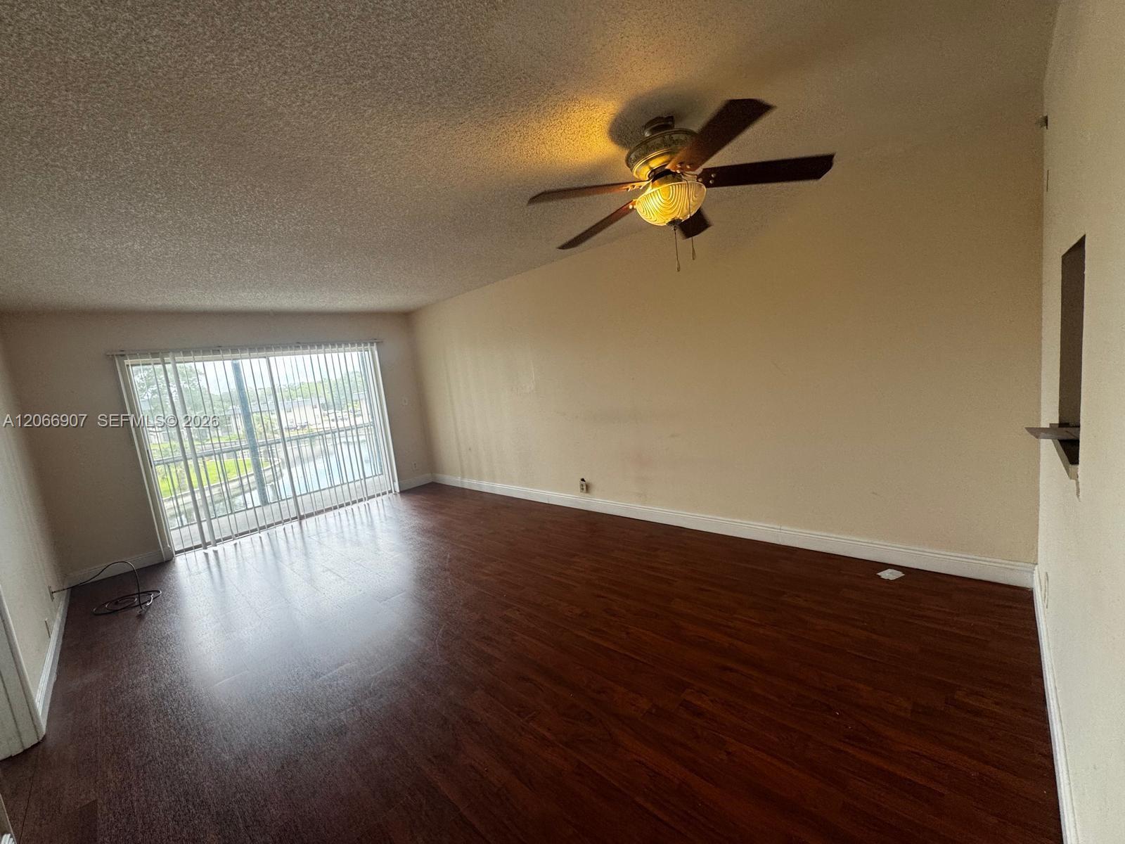 8020 N Colony Circle N 308 Property Photo 5