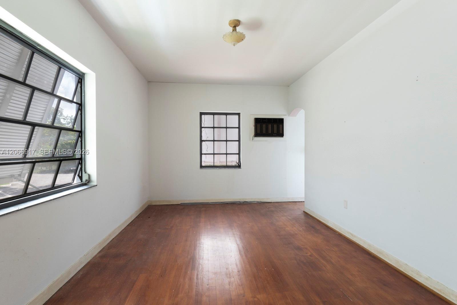 621 Ne 57th Street Property Photo 15