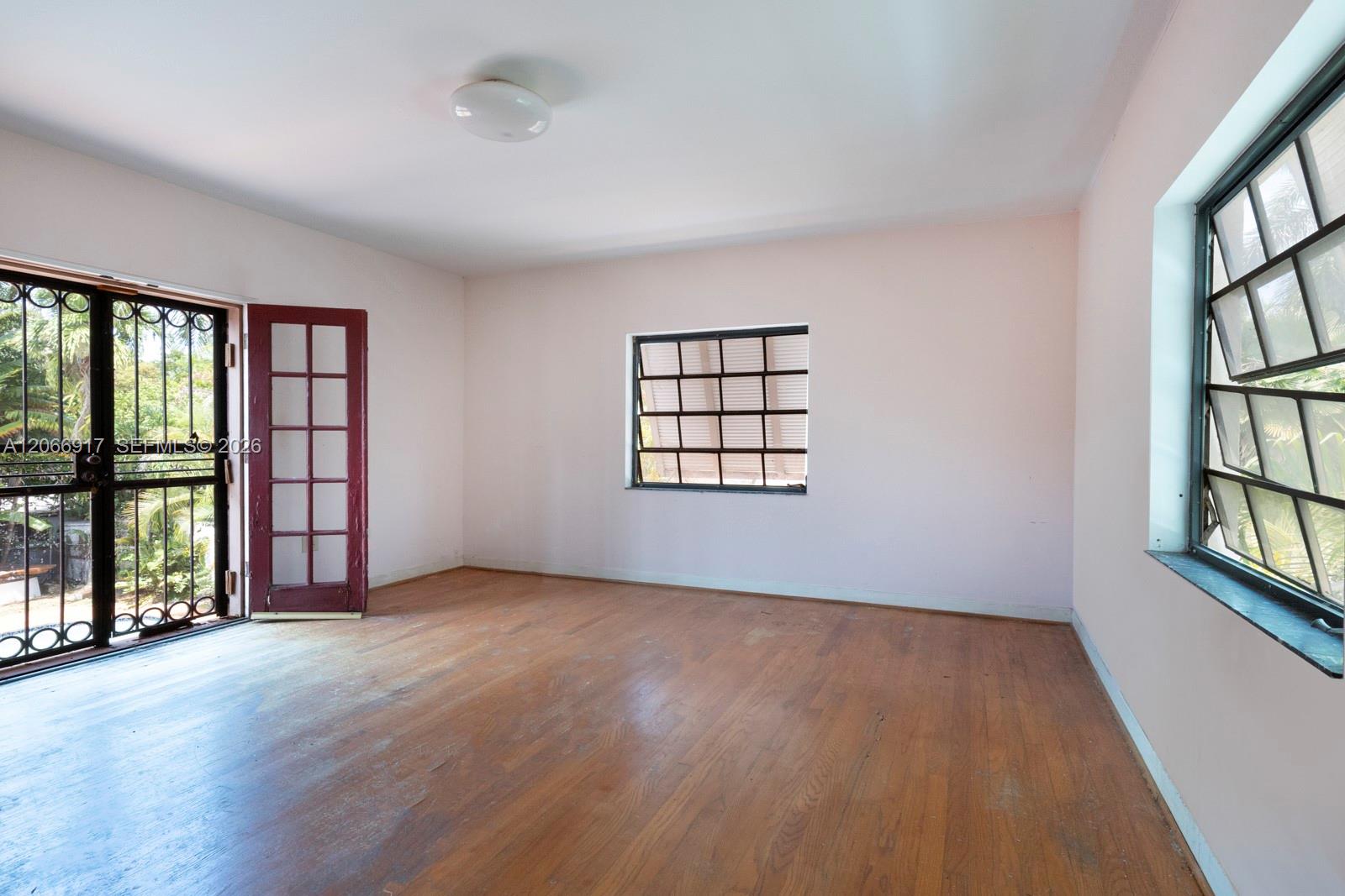 621 Ne 57th Street Property Photo 16