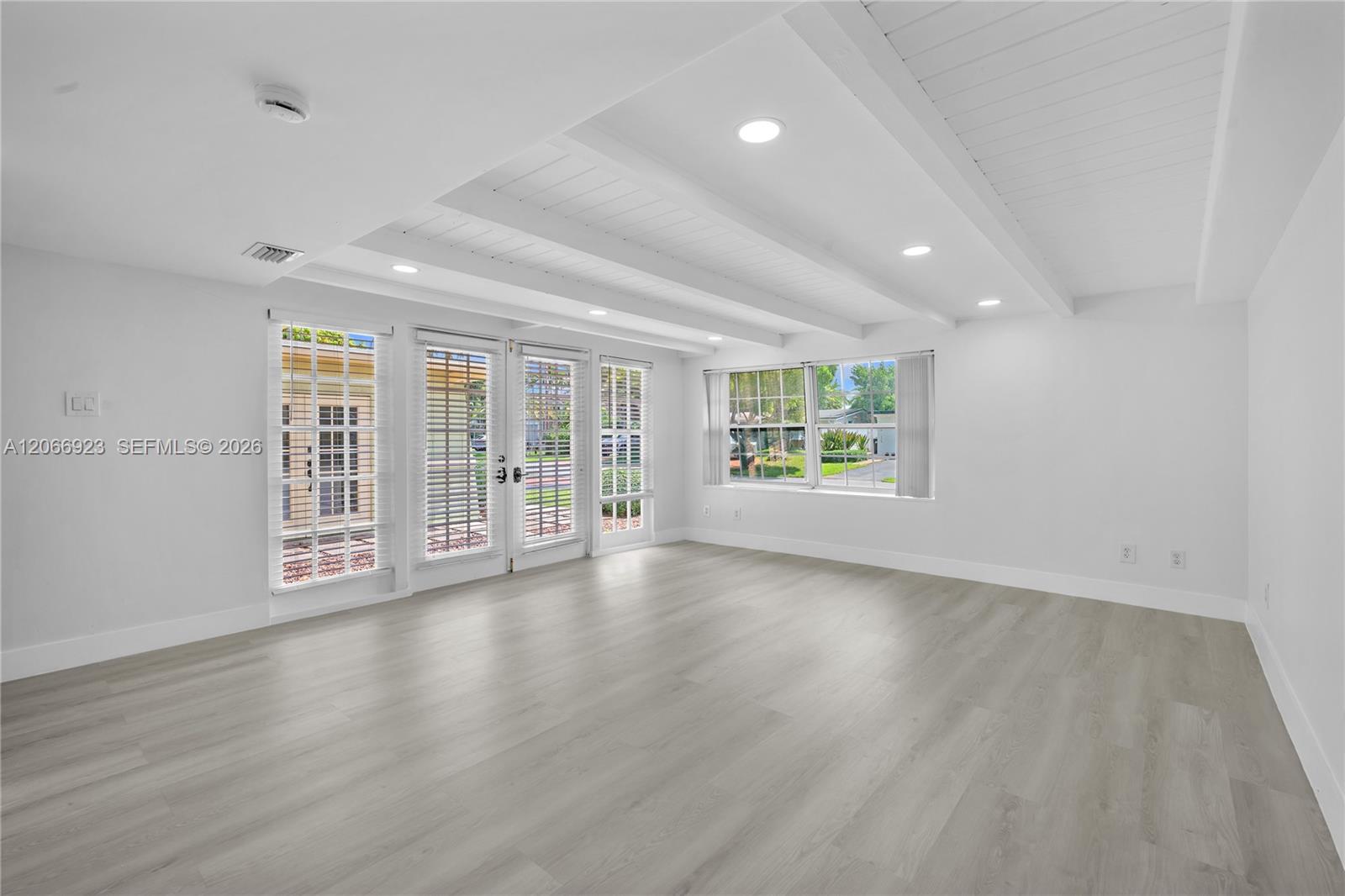 2555 Nassau Lane Property Photo 16