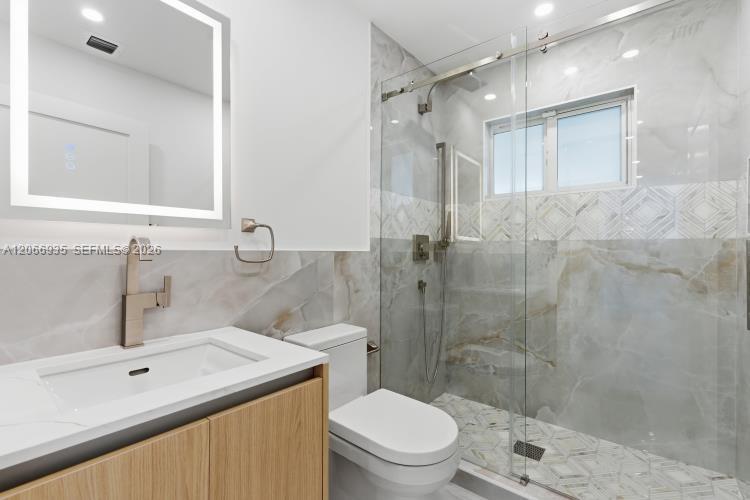 291 E Shore Drive E 0 Property Photo 69