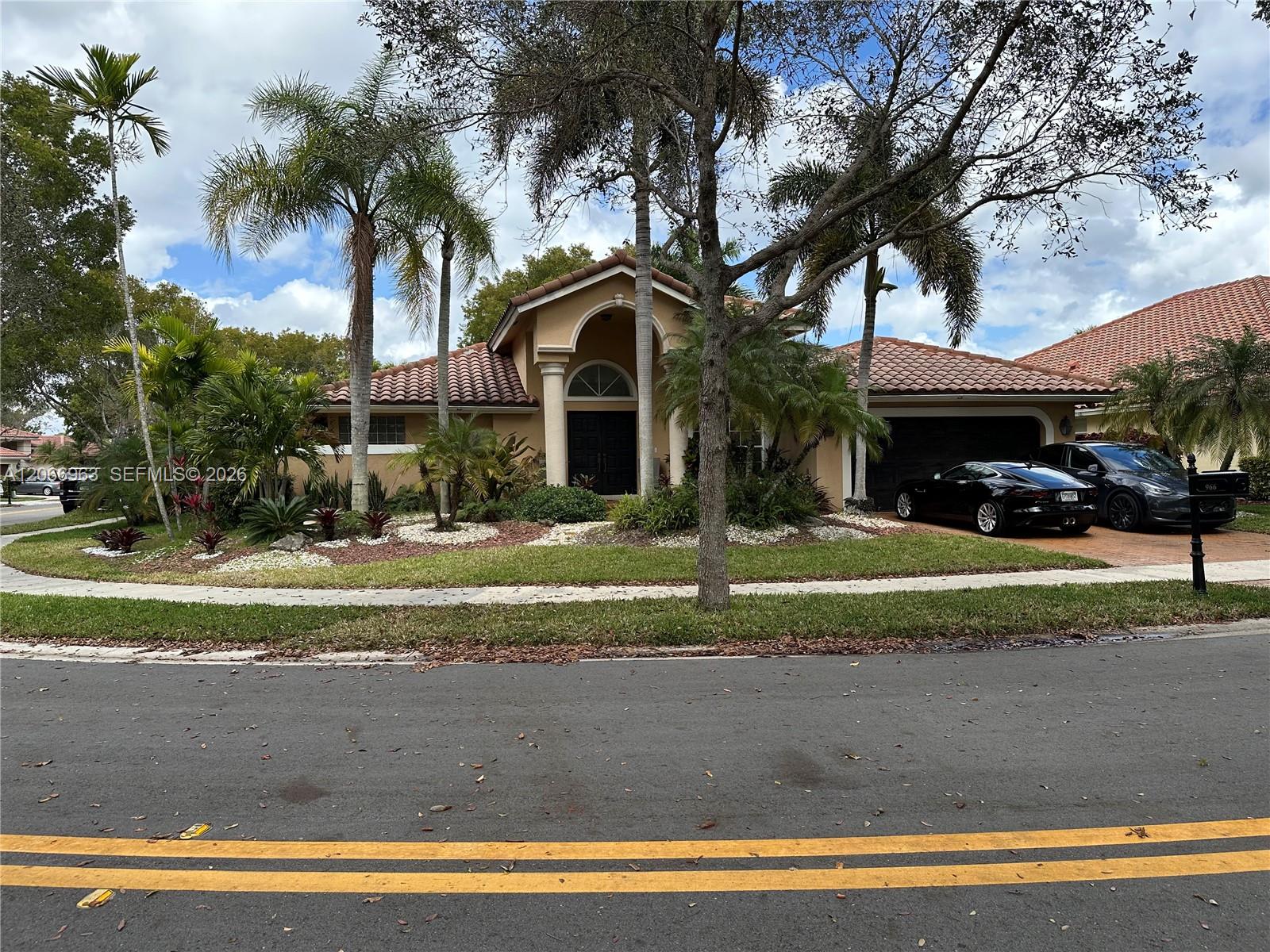 966 Spoonbill Circle Property Photo 1