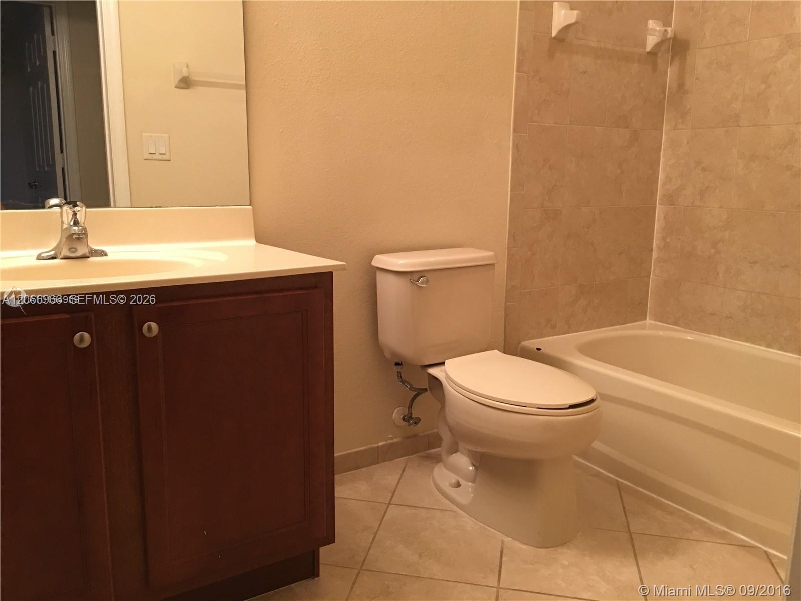 11503 Nw 89th Street 103 Property Photo 9