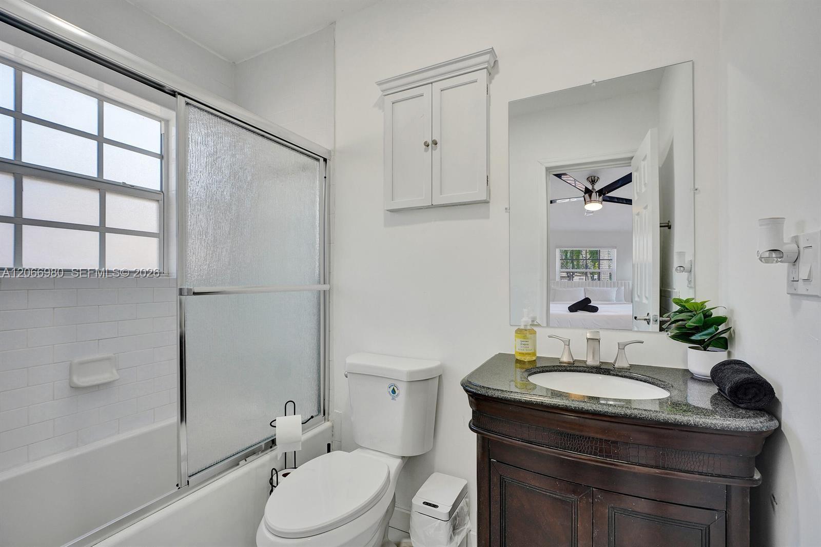 130 Ne 49th Street Property Photo 11